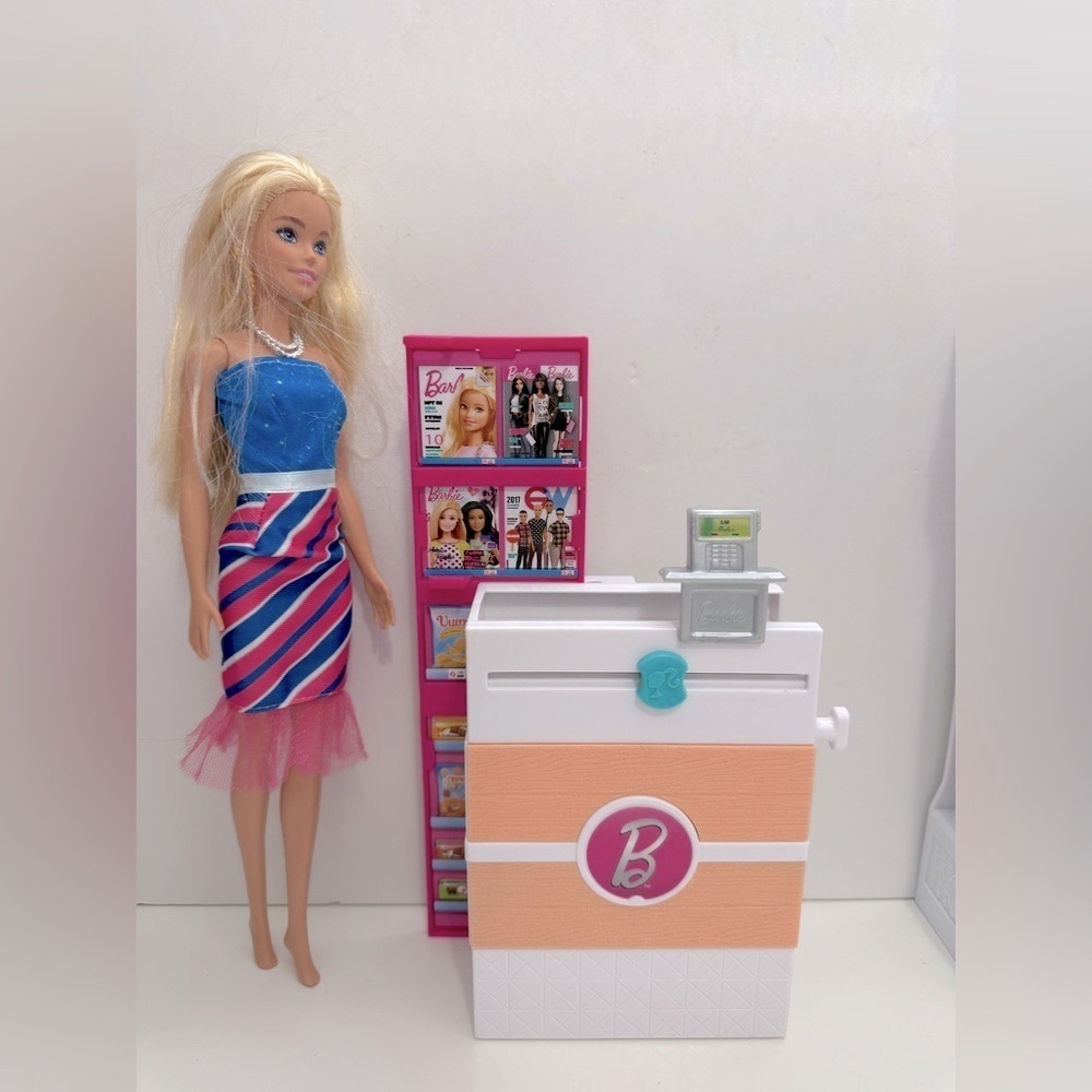 Assorted Barbie Bundle - Picture 8 of 13